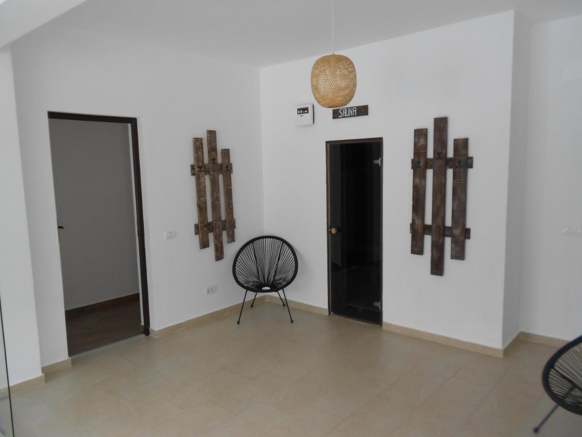 Hotel Andrana Caciulata Exterior foto